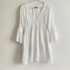 ホワイト刺繍ミニワンピースのサムネイル