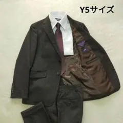 y5