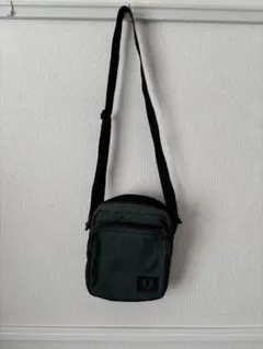 FRED PERRYダークグリーン ショルダーバッグ