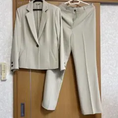 ベージュ スーツ ジャケット パンツ セット　９号