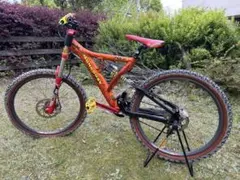 Mongoose Pro NX 9.5 ダウンヒルマウンテンバイクのサムネイル