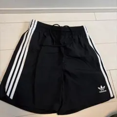 adidas Originals ショートパンツ ブラックのサムネイル