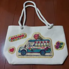 新品未使用　サンリオ　スヌーピー　トートバッグ