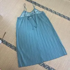 プリーツサロペットスカート