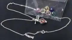 カラフルビーズ付きシルバーネックレス