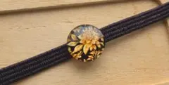 帯留め　金色花模様　ガラス製