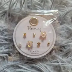 Flowering 花モチーフピアスセット 7個入り