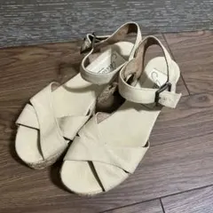 美品⭐︎gaimo サンダル 厚底 ベージュ サイズ38（24cm）のサムネイル