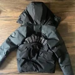 TRAPSTAR ブラック ダウンジャケット フード付き