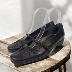 極美品✨ヴィタノーヴァ 甲ストラップ コンフォート パンプス 幅広 23.0