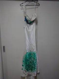 エレガントなナイトドレス ホワイト・グリーン