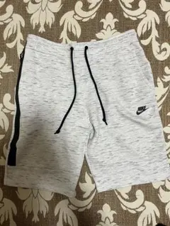 最終値下げ‼️ホワイト 初代 テックフリース ハーフパンツ廃盤 NIKE ショーツのサムネイル