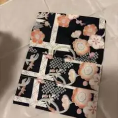 和装小物 帯揚げ 絞り調 梅柄 黒地