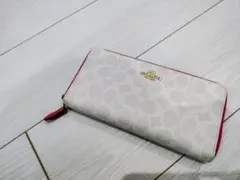 COACH フラグメントケース ホワイト/ピンク