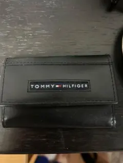 TOMMY HILFIGER ブラックキーケース