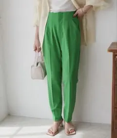美品☆ディスコート☆ハイウエストカットテーパードパンツ☆グリーン