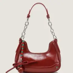 赤いレザーショルダーバッグ