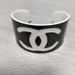 【美品】CHANEL ノベルティ ロゴ バングル ブラック・ホワイト