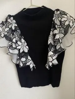 スナイデル/フリル付き花柄レースブラックニット半袖