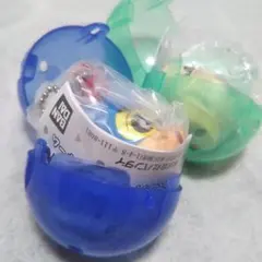 アクション仮面＆パジャマ　クレヨンしんちゃん　キャップチャーム　ガチャ