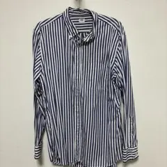 UNIQLOネイビーとホワイトのストライプ長袖シャツ
