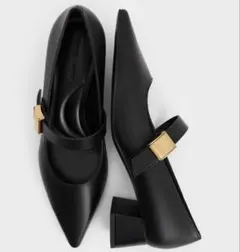 CHARLES & KEITH メリージェーン パンプスのサムネイル
