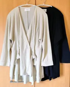 【美品】カシュクールカーディガン　２枚組　ベージュ＆ブラック