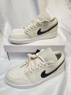 新品！エアジョーダン1 ローカット　ココナッツミルク　　ナイキ　NIKE