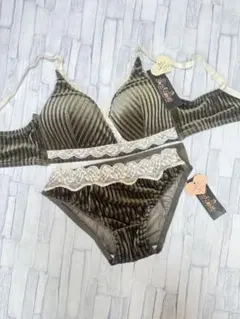 ストライプ模様ブラジャーショーツセットフランネル生地☆ノンワイヤー☆ナイトブラ