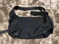 ショルダーバッグ/ブラック