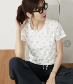 AUNTIEROSA HOLIDAY. 花柄 ワッフル 半袖 Tシャツ ホワイトのサムネイル