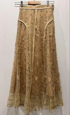 LILY BROWN 刺繍入り　リリーブラウン　セミフレア　ロングスカート　美品
