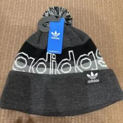 【新品未使用】adidas ポンポン付き ニット帽 グレー/ブラック