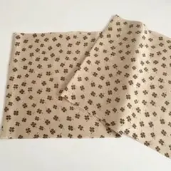 衿秀　正絹　帯揚げ　クローバー　友禅　丁子色　鶯茶　日本製