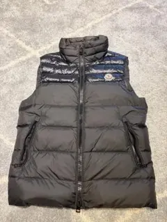MONCLER ダウンベスト ブラックのサムネイル