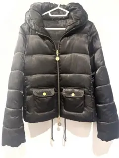 早い物勝ち‼️AIX ARMANI EXCHANGE ブラック ダウンジャケットのサムネイル