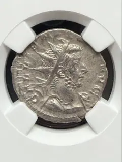 NGC 東ローマ帝国 ヴァレンス AD 364-378年 AE3 （ヌムス） - メルカリ