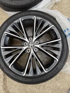 プリウス60 Zグレード純正タイヤホイールセット【新車外し】のサムネイル