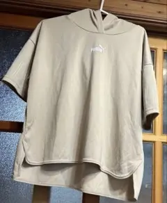 PUMA フード付きベージュパーカー