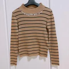 しまむら　パールビジュー付きニット　ベージュ