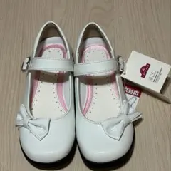 フォーマルシューズ　ホワイト　リボン　白