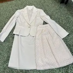 フォーマルスーツ　入学式　卒業式