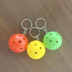 ピックルボール ボール型キーホルダー 3個セット