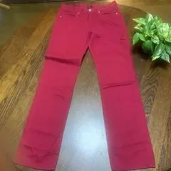 【美品】 赤色 デニム　フィット ストレート　g・u. サイズ31