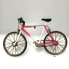 ミニチュア自転車 金属製 ピンク&ホワイト　全長約22cm