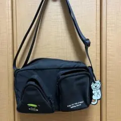 王一博　代言公式ANTAショルダーバッグ黒