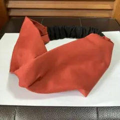 【試着のみ】ハンドメイド品　赤色のヘアターバン