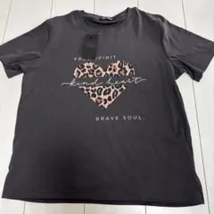 SPINNS PREMIUM ハート柄 半袖Tシャツ ブラックのサムネイル