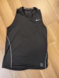 Nike Pro ブラック タンクトップ
