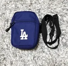 r*e様 【美品】LAドジャース ショルダーバッグ　ポーチ　サコッシュのサムネイル